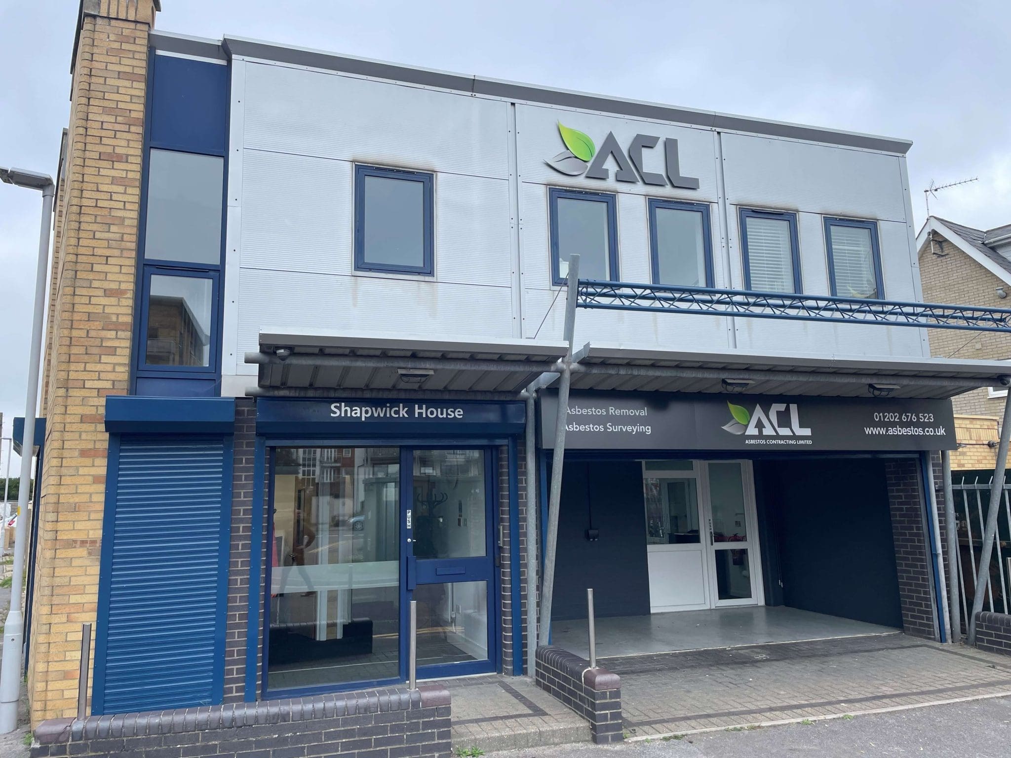 Image gallery slide 1