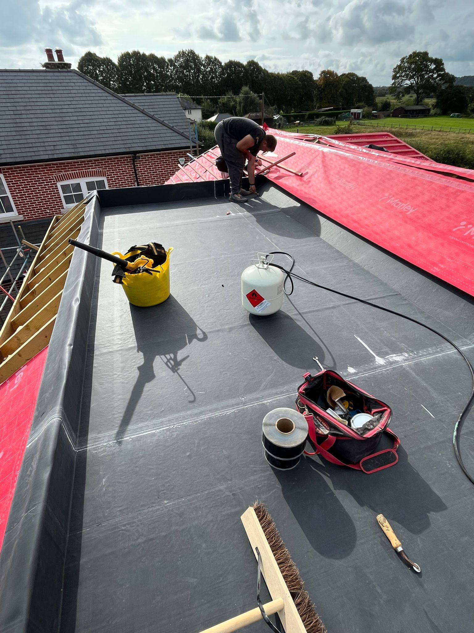 Image gallery slide 2