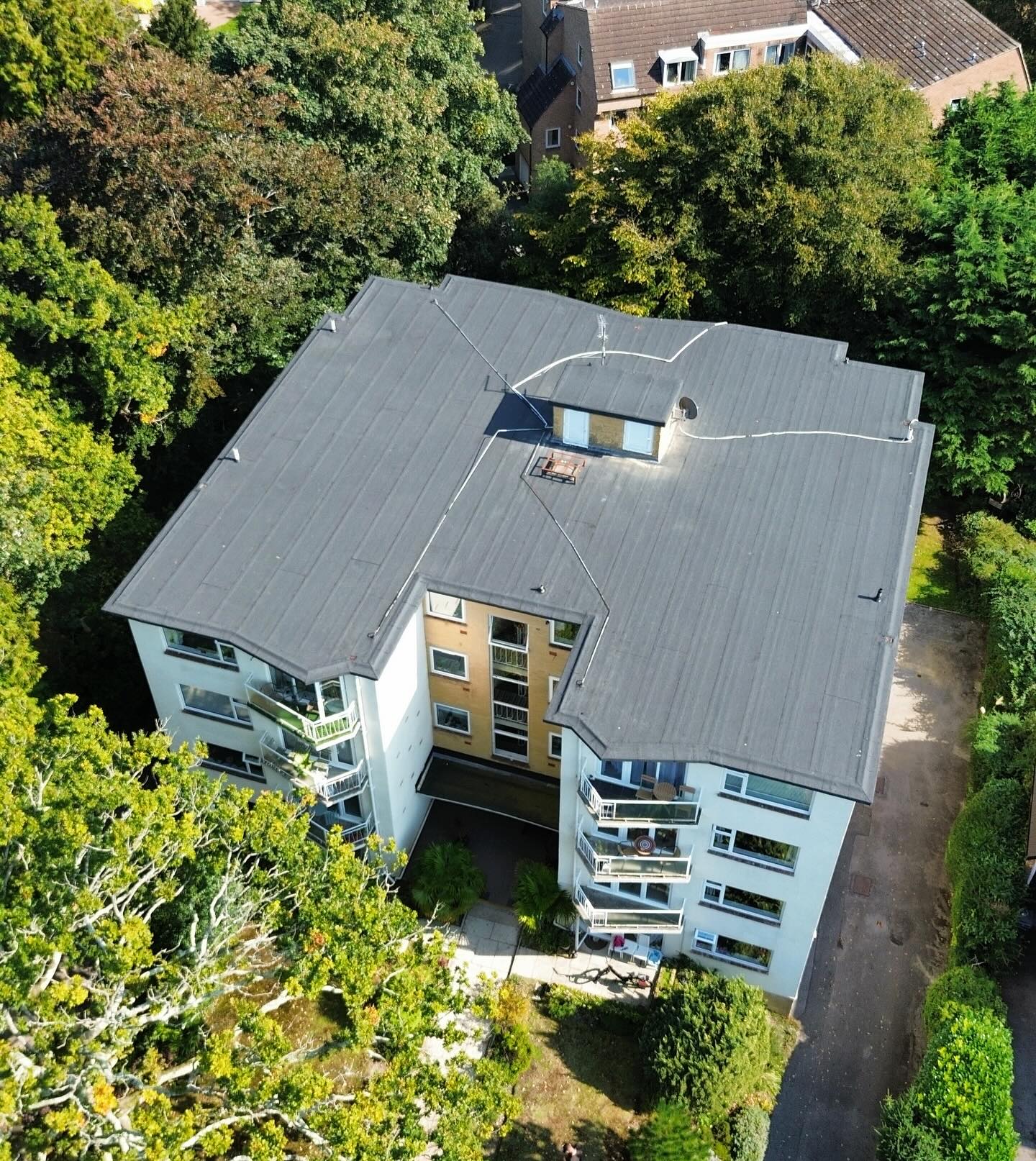 Image gallery slide 3