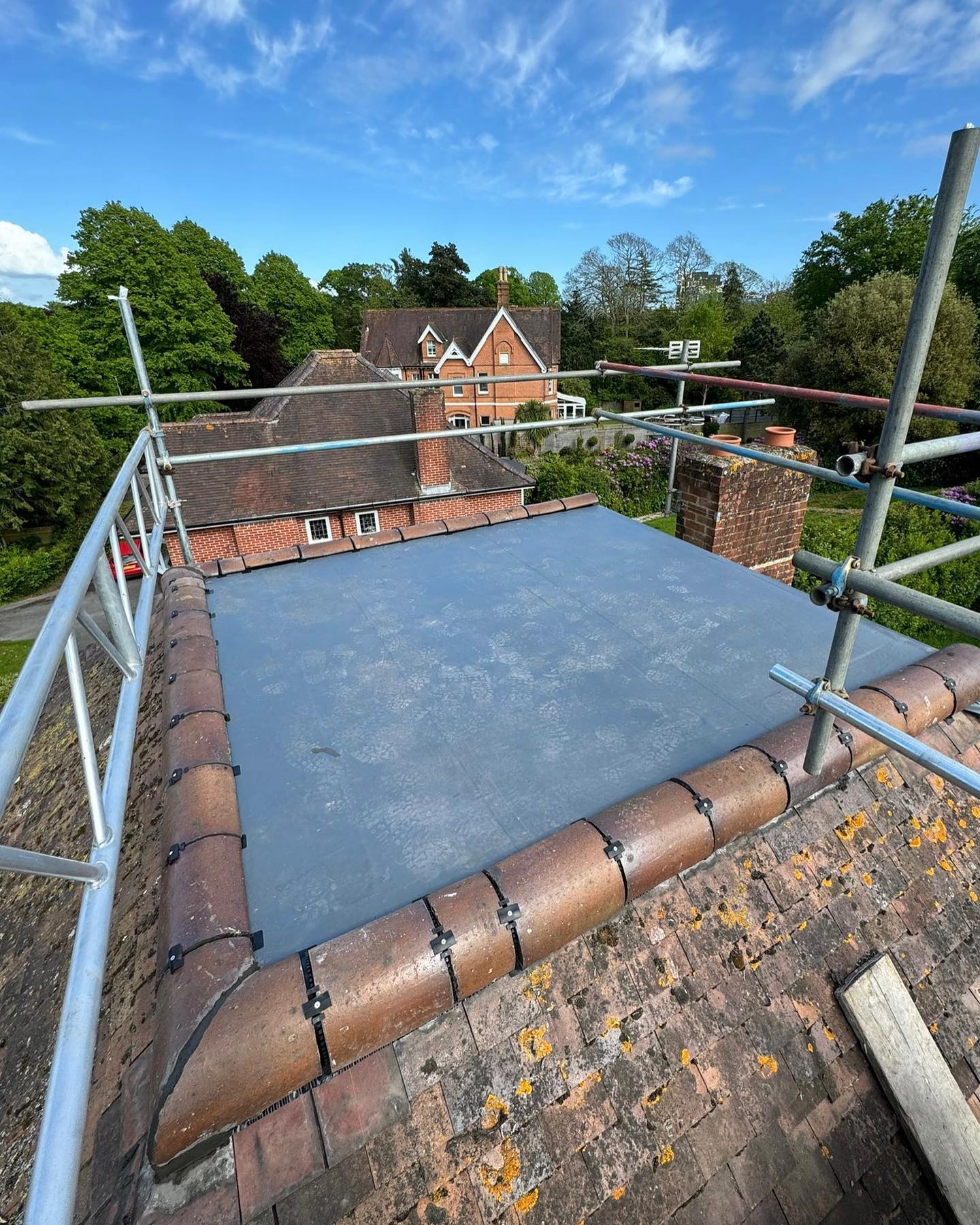 Image gallery slide 4