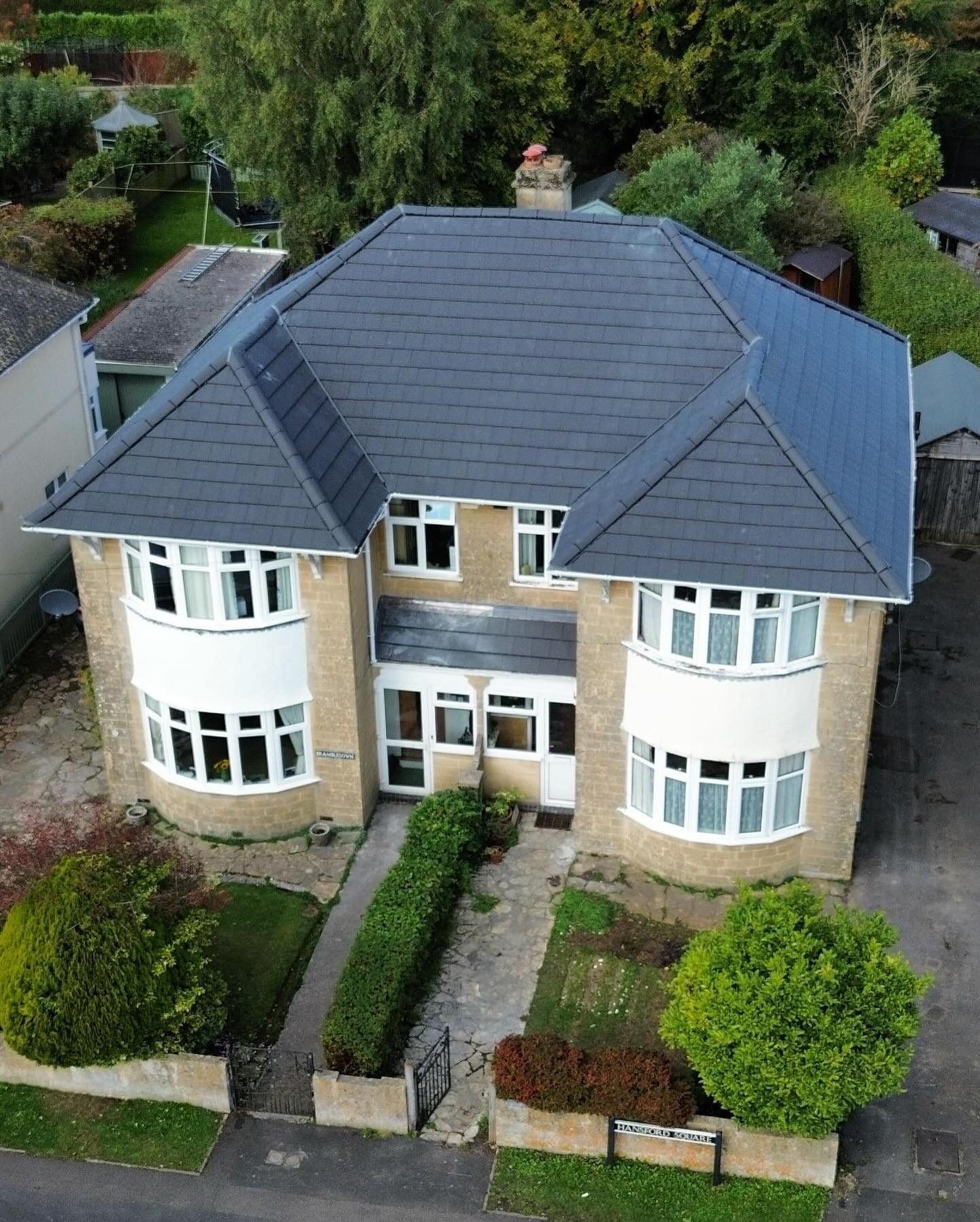 Image gallery slide 9